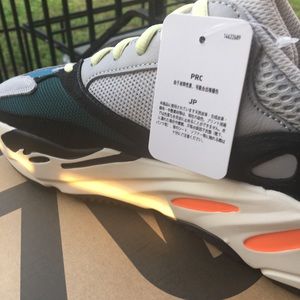 Yeezy Wave Runner 700